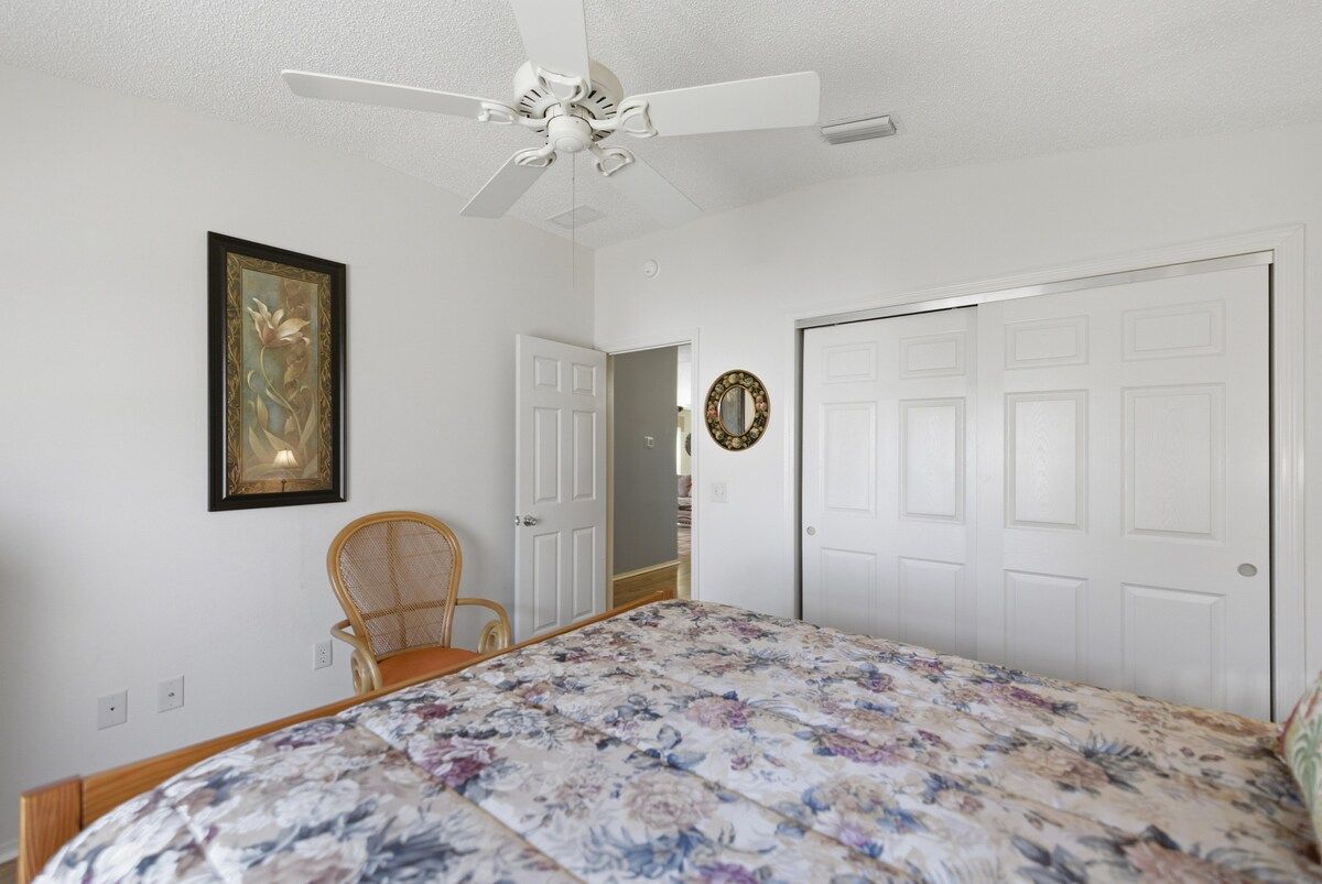 Lakeside Nest · 2BR · Golf Cart · Near Brownwood — photo 11