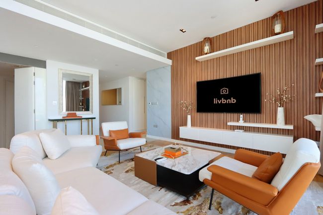 Livbnb Bluewaters Suite - Alluring 3BR+1 with Sea & Ain Dubai View