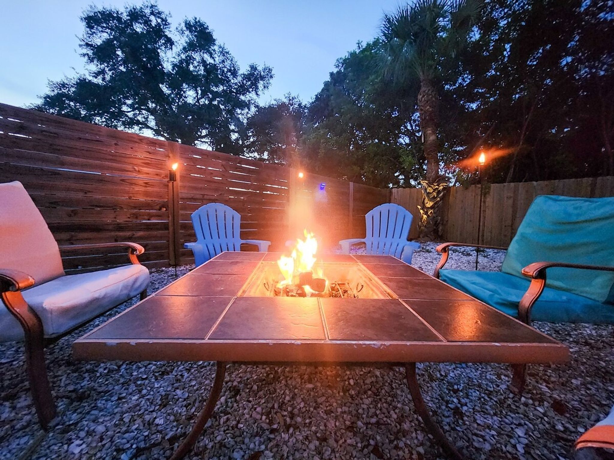 Robinhood Beach Villa outdoor seating