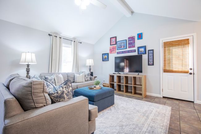 The Roost, 3BR Cozy Retreat by Velvet Ditch Villas