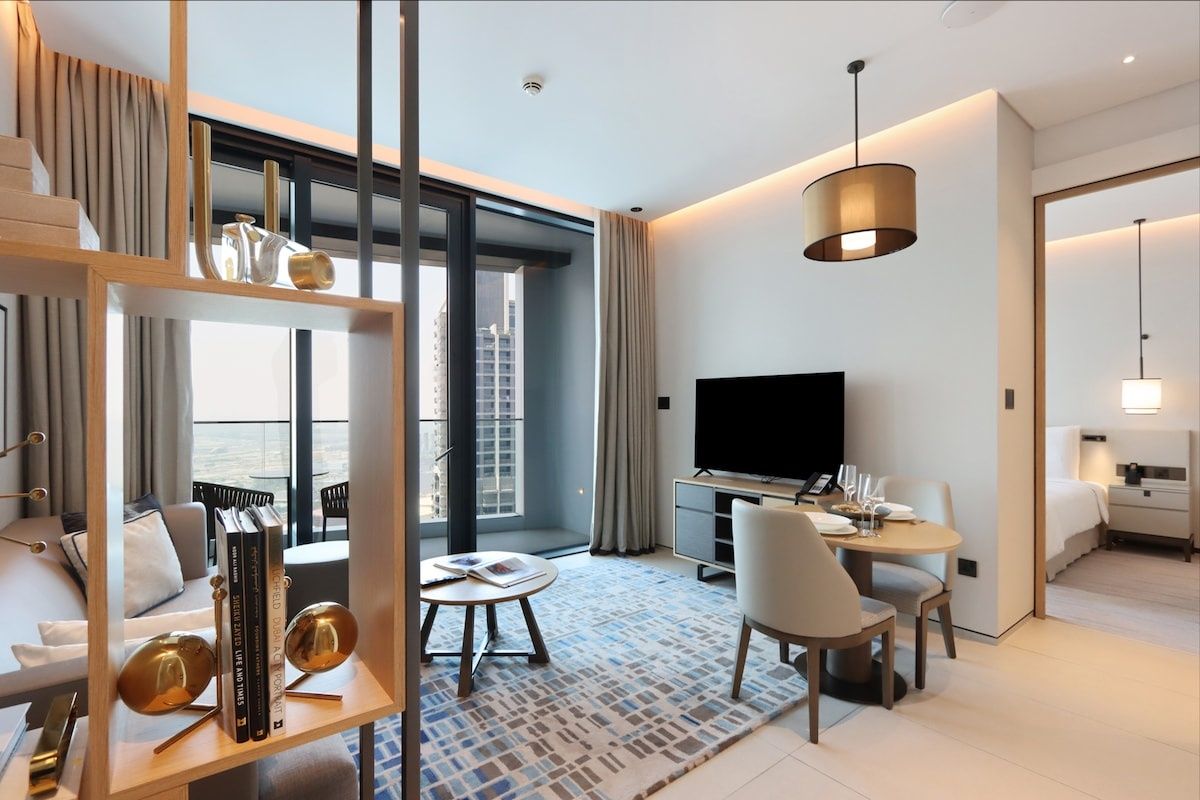 1BHK with Marina and Partial Sea Views