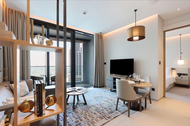 1BHK with Marina and Partial Sea Views