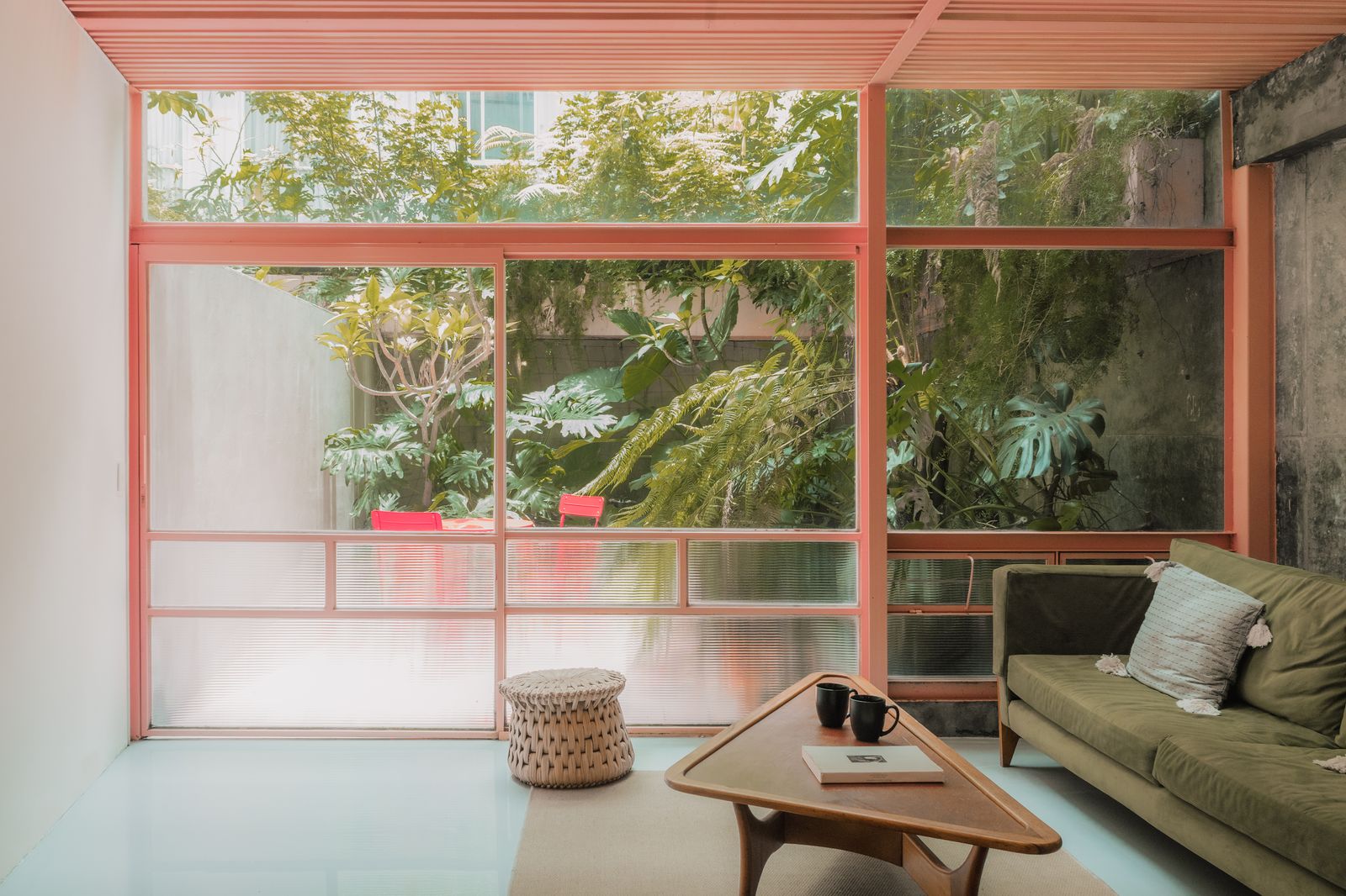 Loft - Pink Garden M
