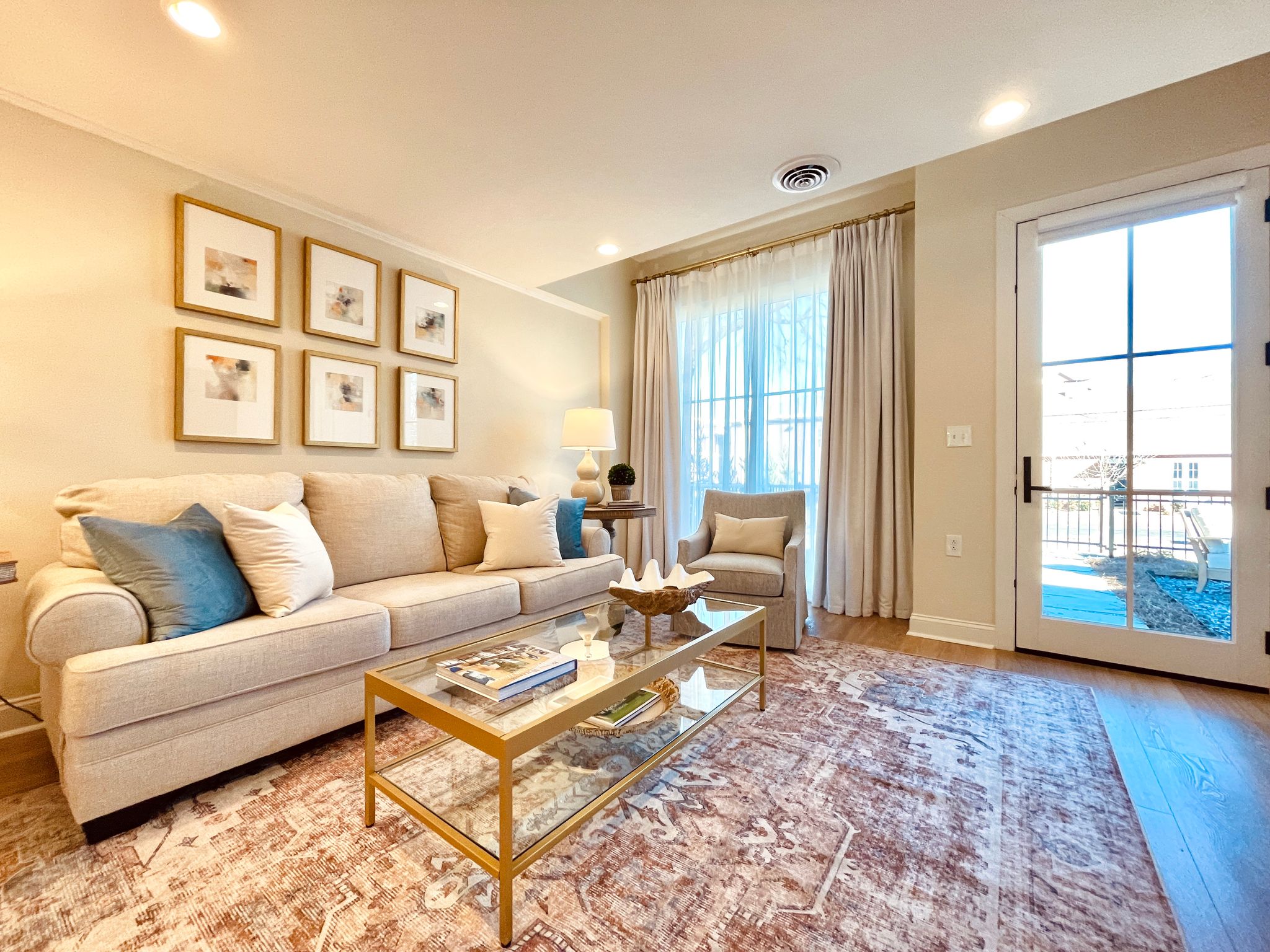 The Garner, 2BR Luxe Condo by Velvet Ditch Villas