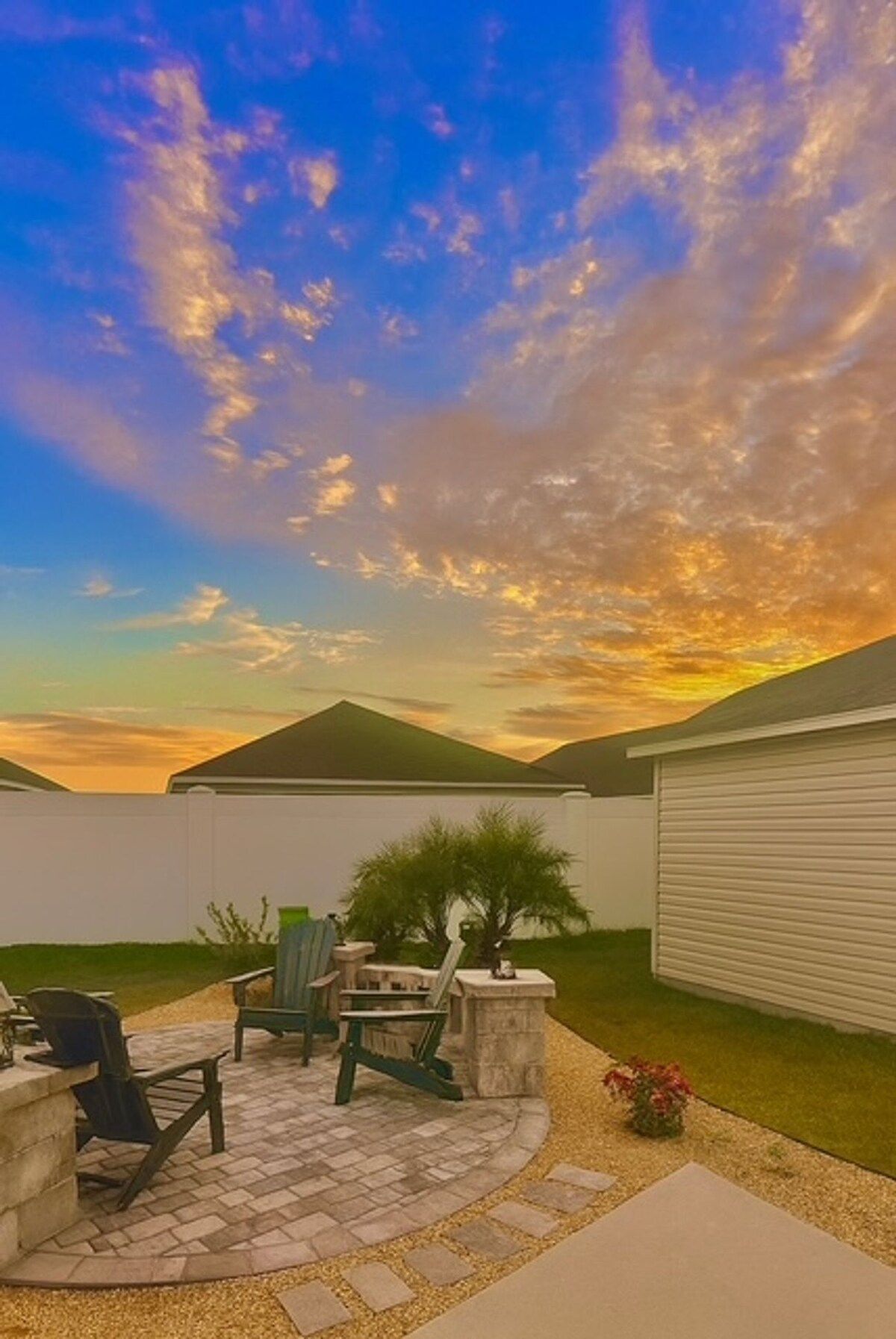 Fire Pit Villa · 2BR · Golf Cart · Near Eastport — photo 14
