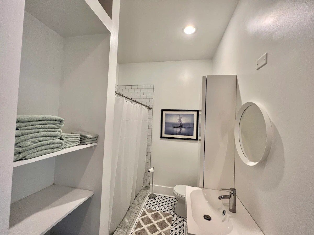 Boho Bungalow - Downtown - Free Parking