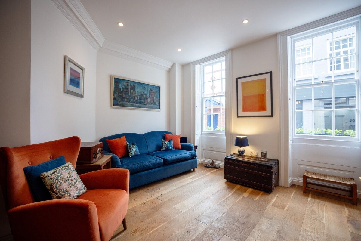 City Centre Apartment with View of Cathedral