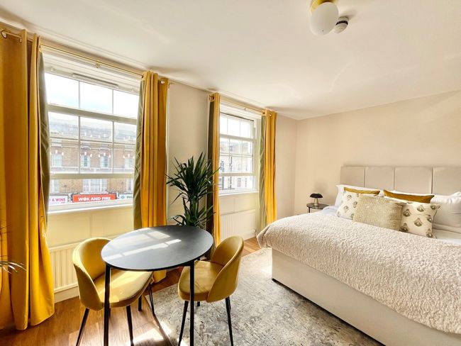 Studio flat in Camden