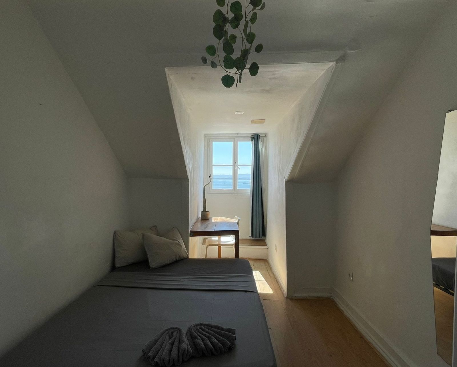 Sea View Lisbon Stay | Double Room in Santos