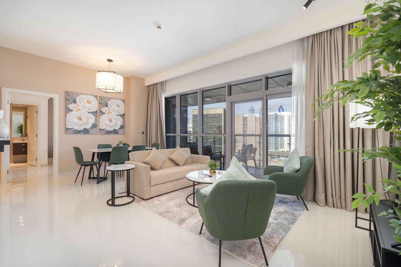 Fits up to 6 | Burj View | 10 min from the beach