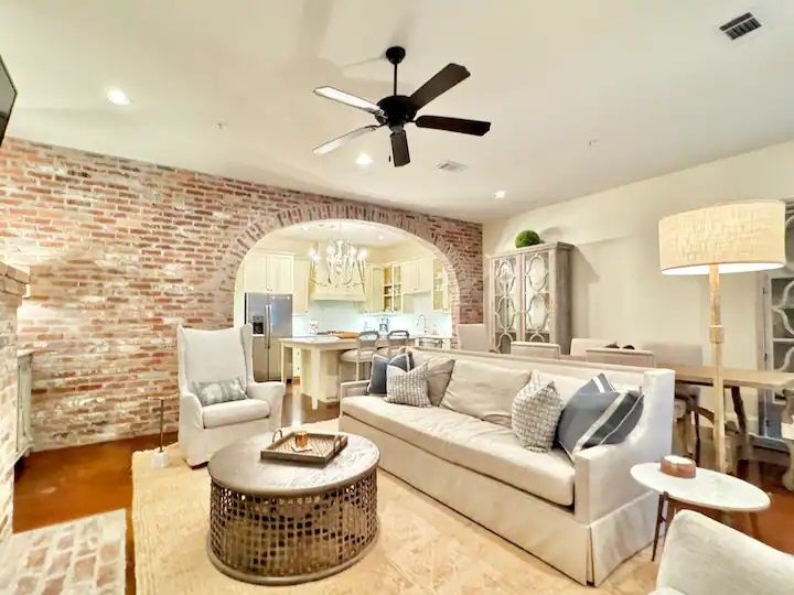 The Taylor, 3BDRM Townhome by Velvet Ditch Villas