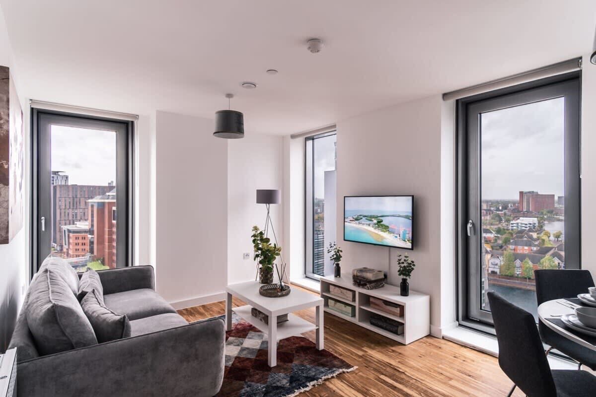 Modern Media City Flat | 2BR 2Bath | Sleeps 4