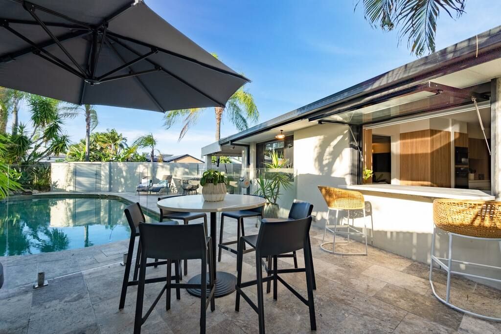 Sorrento Oasis - 5BR, Gym, Pool