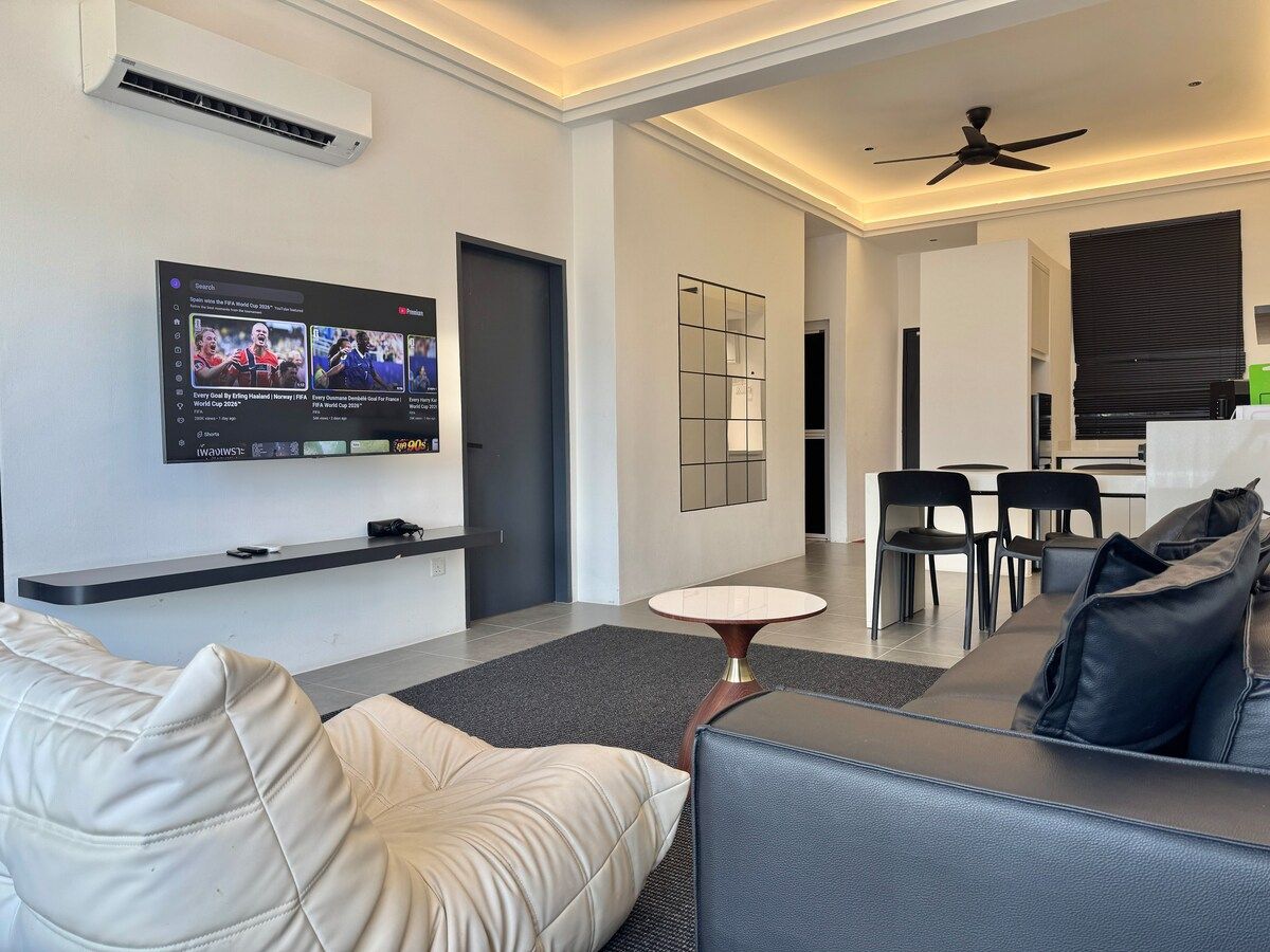 ALO Apartment Two | 3BR Near Shops & Food