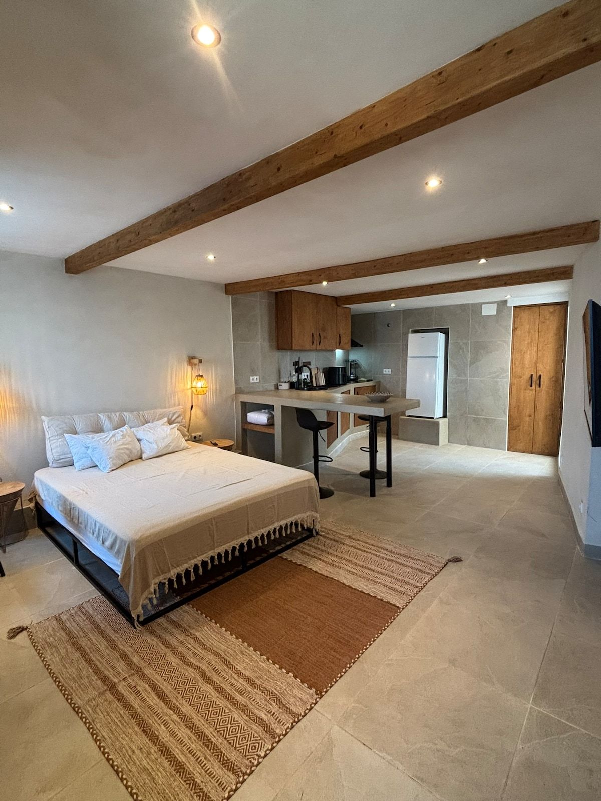 Modern Studio Almada | Near Lisbon & Sea