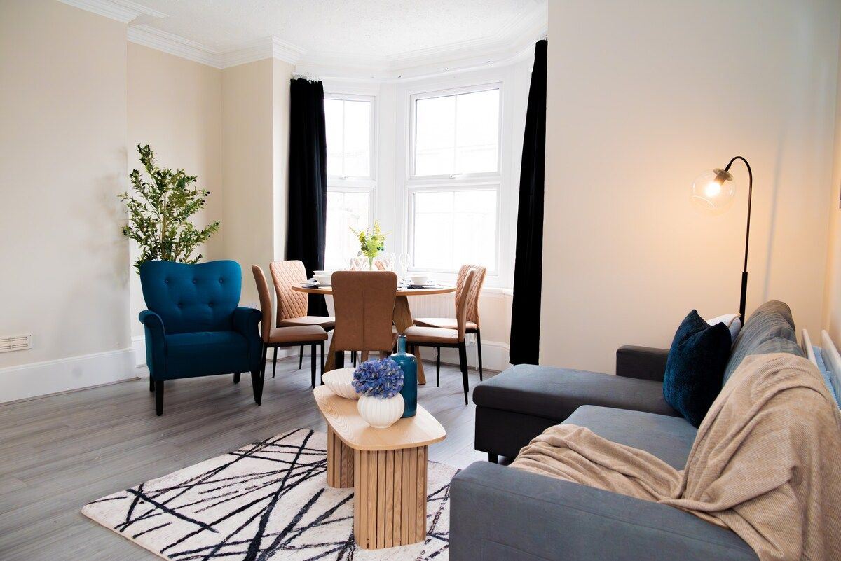 Spacious 3BR Ramsgate Flat • 7 Beds • Free Parking