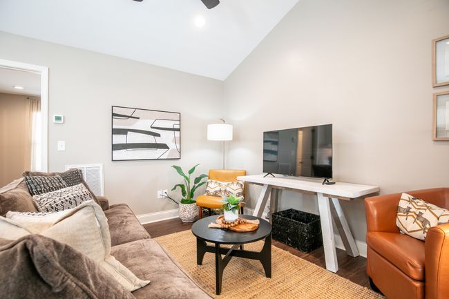 The Carr, Chic 1BR Studio by Velvet Ditch Villas