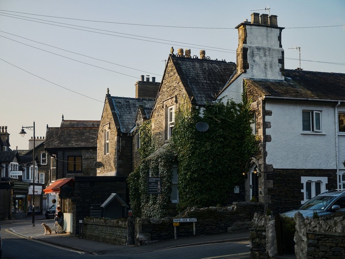 Cambridge House | Sleeps 18 | Central Windermere