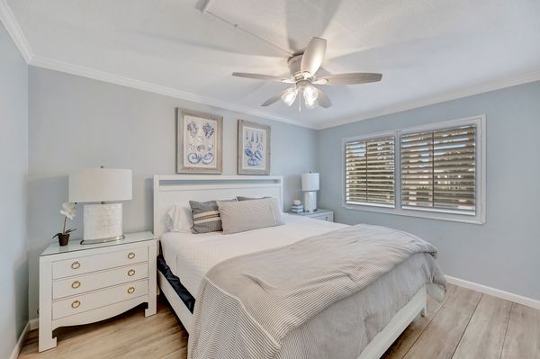 Perfectly-Located 2-Bed at Naples Beach & Town — photo 4