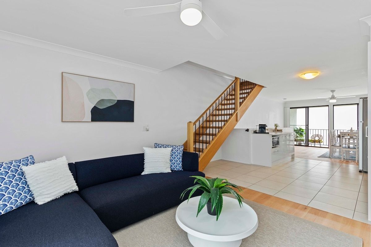 Coastal Comfort 3BR Home in Heart of Redcliffe