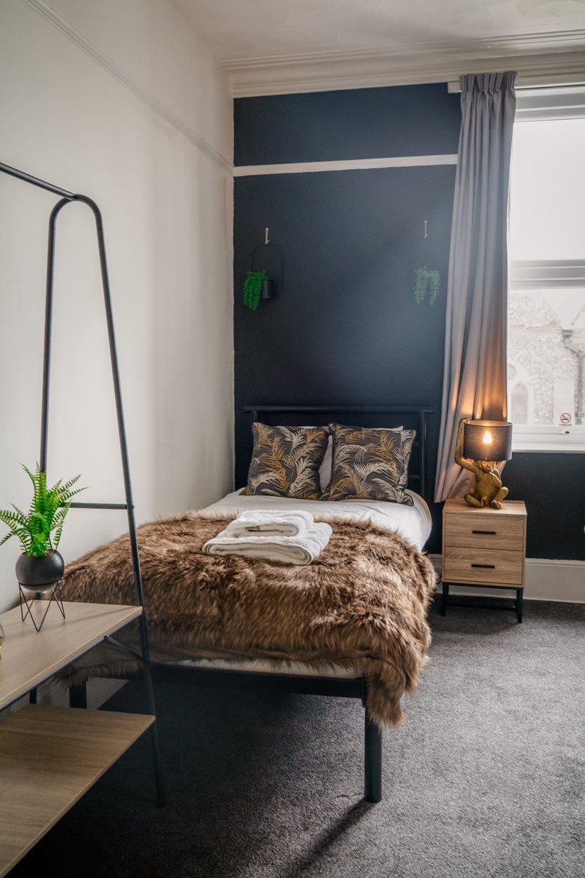 Modern Small Double Room