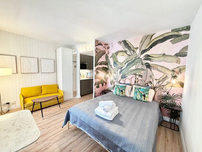 Central Montreux Studio | 100m to Casino