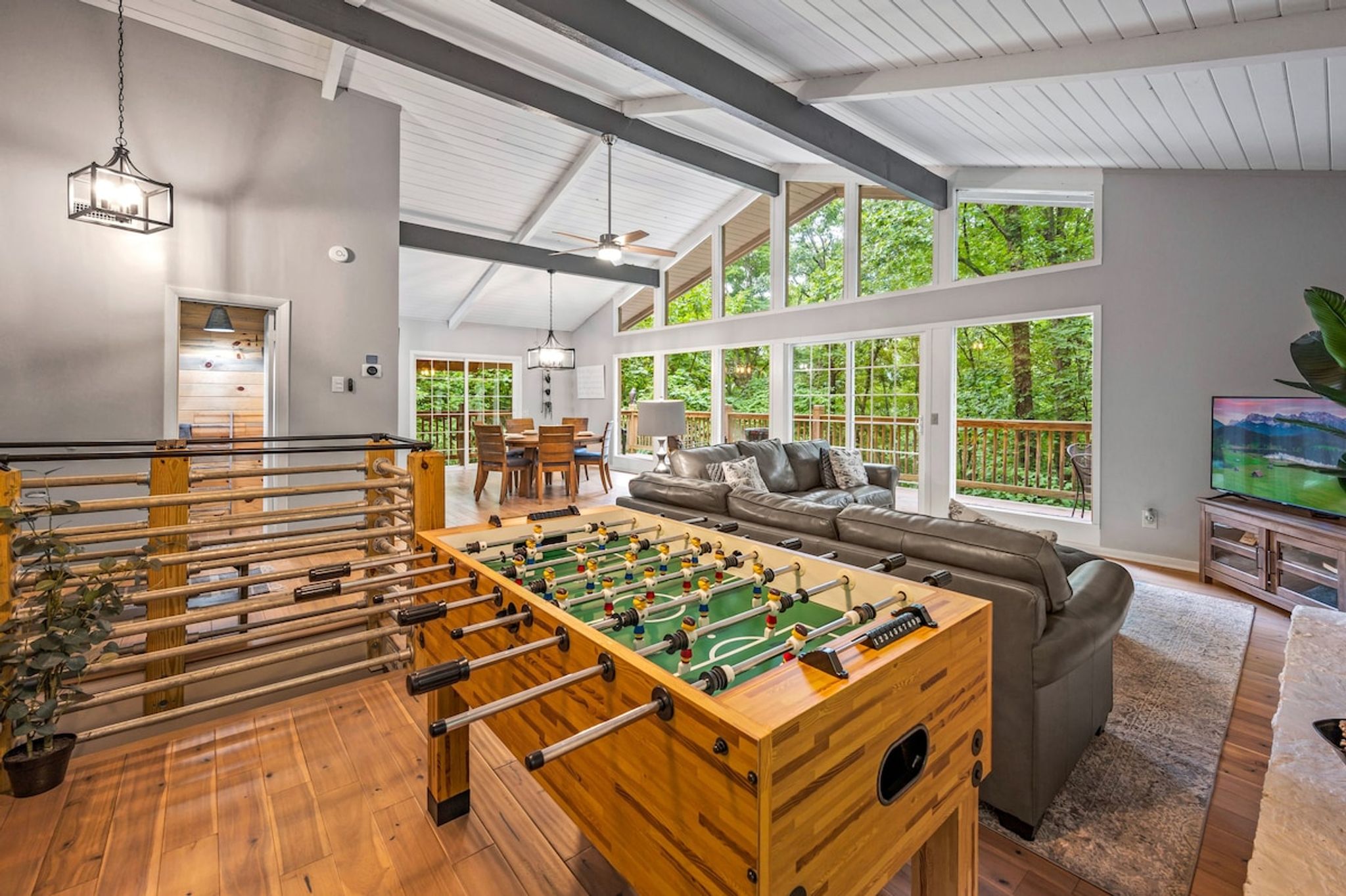 Ski'n with the Bears ~ Ski, Play & Relax: Mountain Chalet with Hot Tub