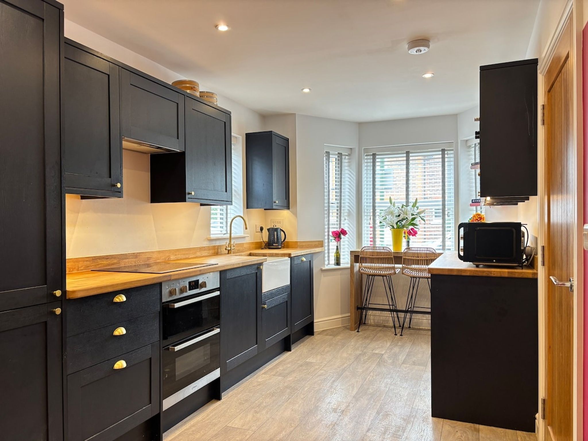 4BR • 2.5BA • Fast Wi-Fi • Free Parking • Garden • EV Charger