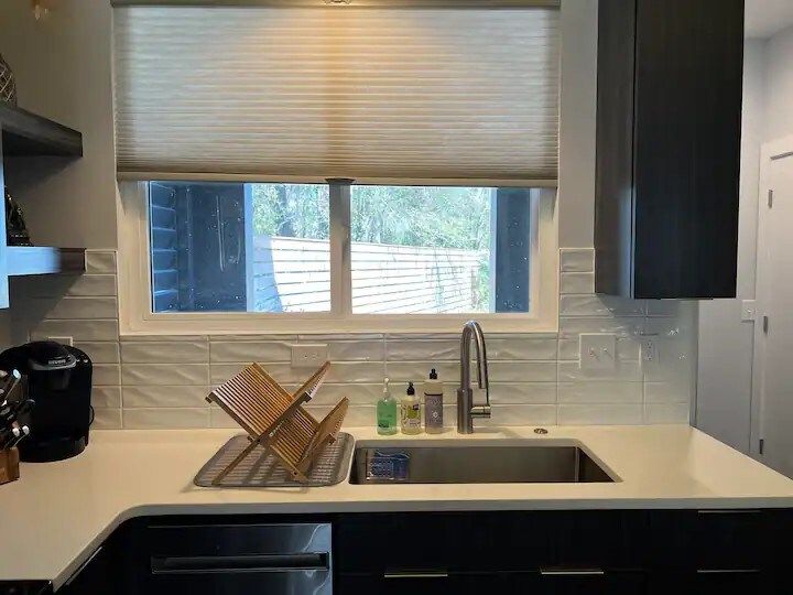 Swanky Retreat - Downtown