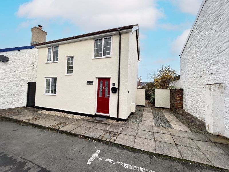 Cosy cottage in Medieval Conwy with garden