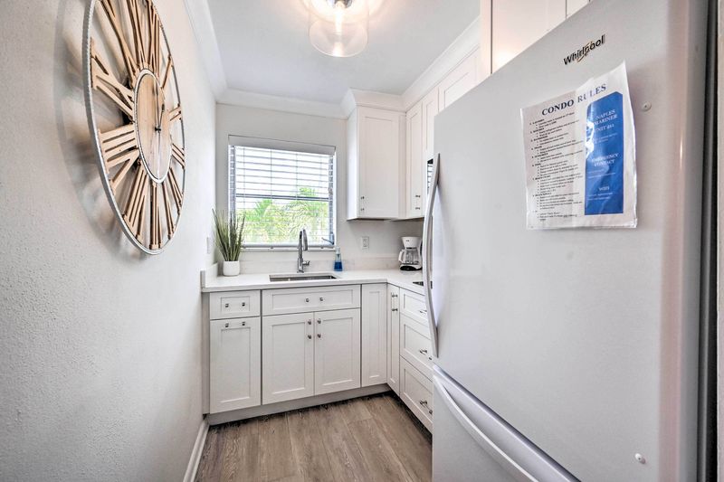 Renovated Studio at Naples Beach & Town — photo 14