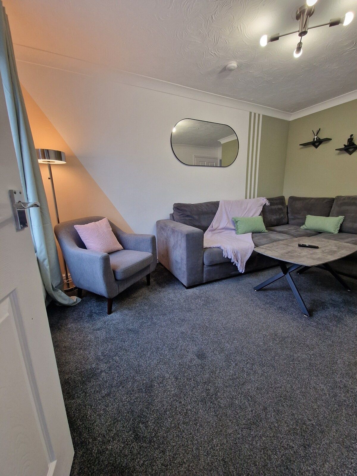 Huge Discounts on Long stays-2 Bedroom house