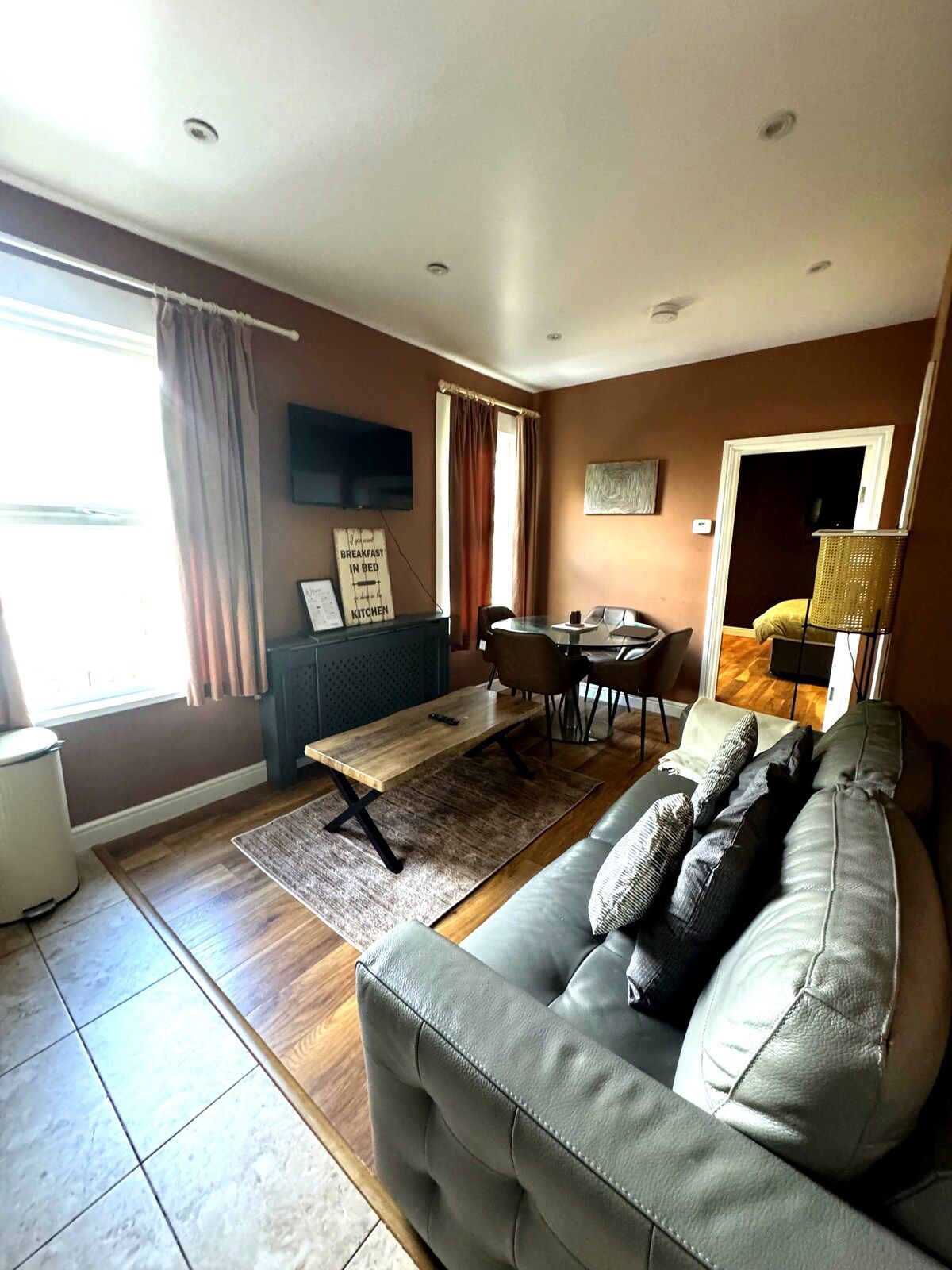 Cosy Croydon Hideaway · Quiet Road · Sleeps 4