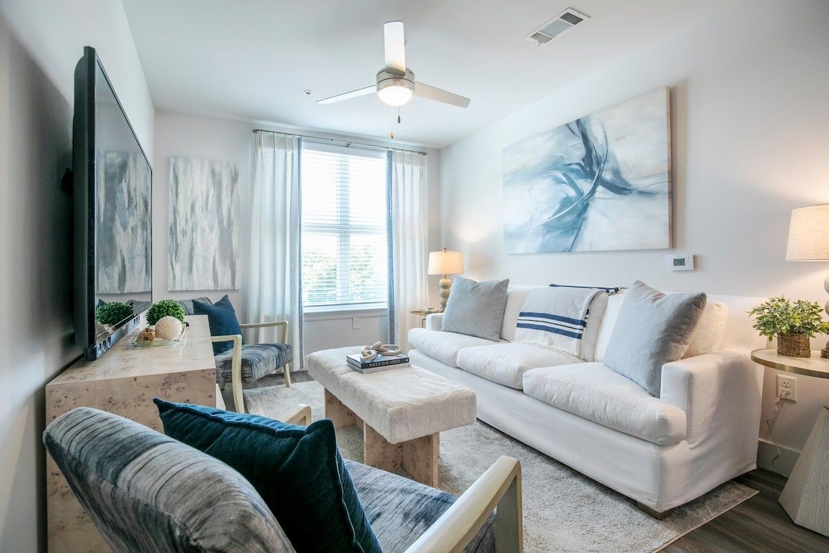 The Jackson, 2BR Luxe Condo by Velvet Ditch Villas