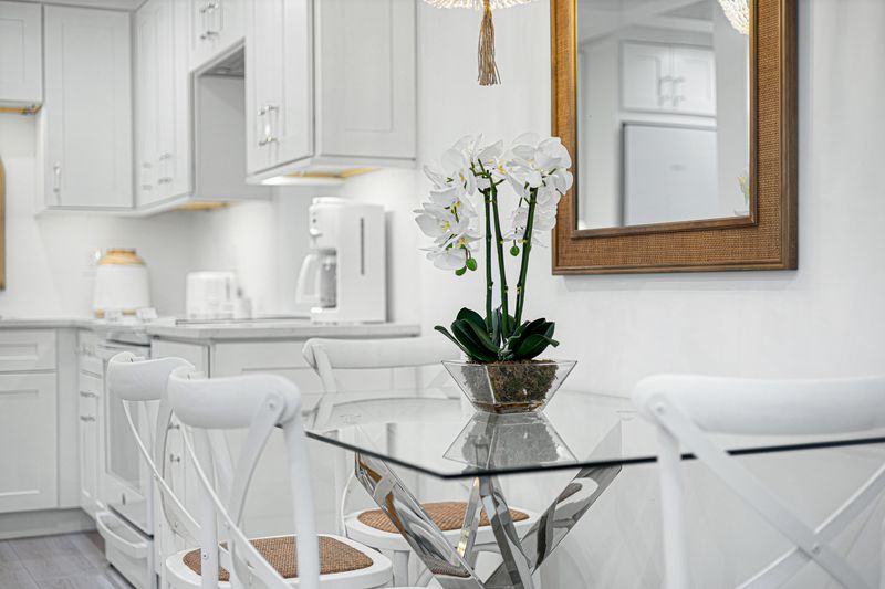 Beautiful 2-Bed Steps to Naples Beach & Town — photo 14