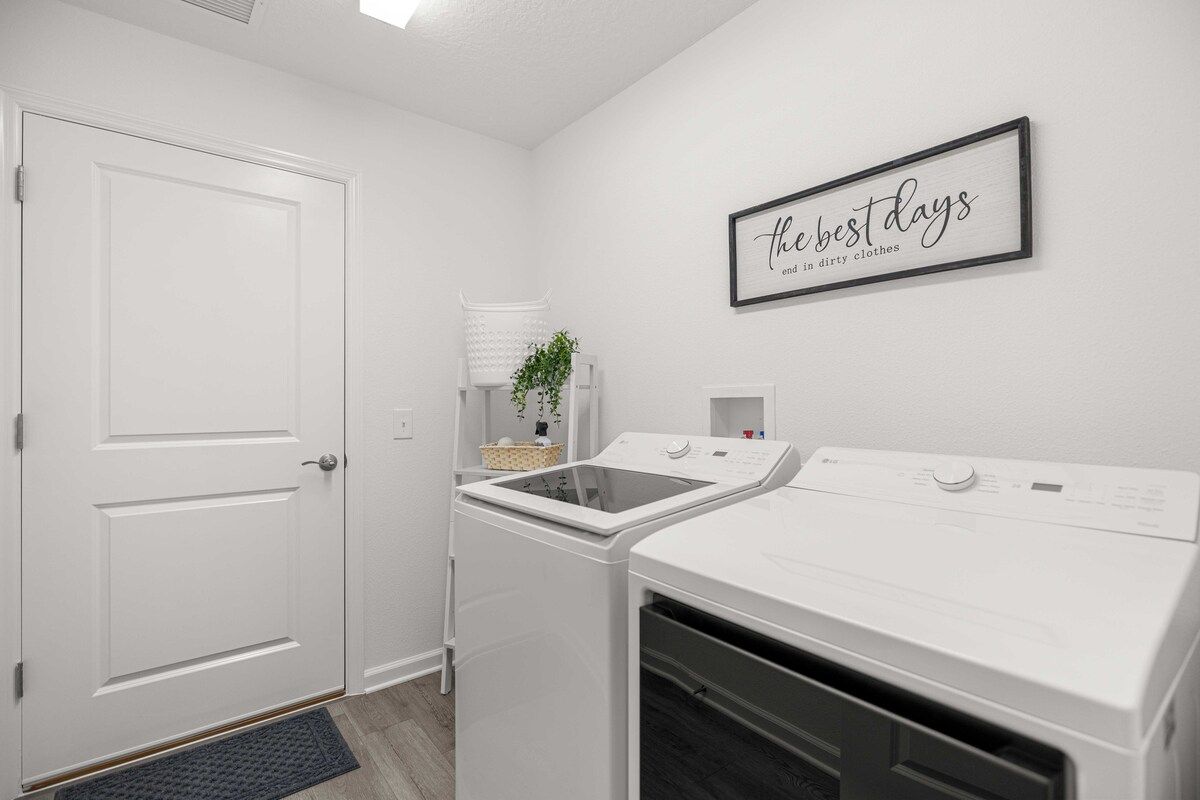 Luxe 3BR | Long & Short Stays l Walk to Eastport — photo 11
