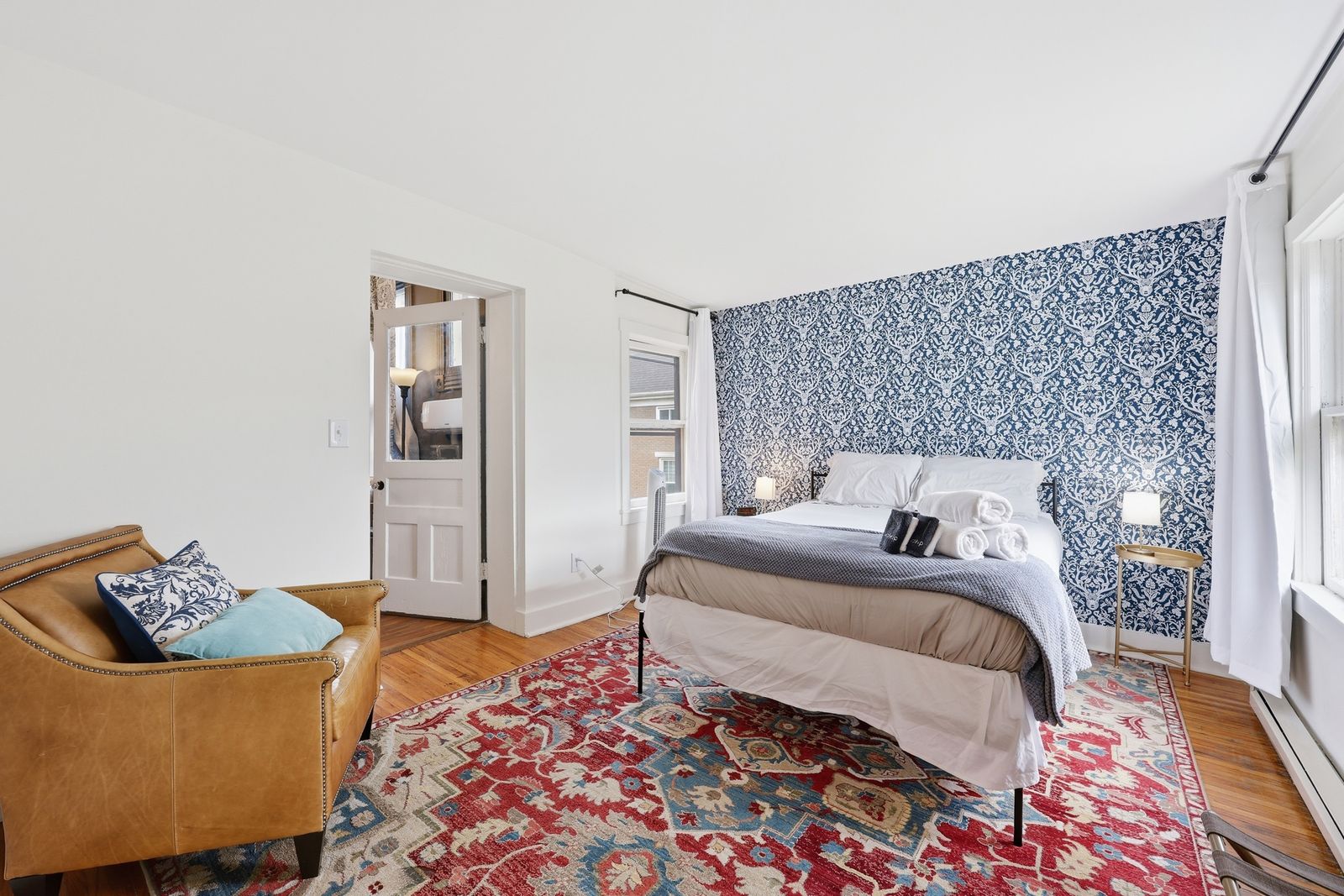 Classically designed suite in OTE historic mansion