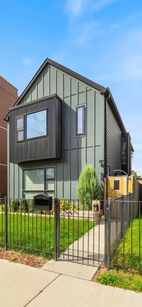 3BD Private Home | Private Yard | Bronzeville