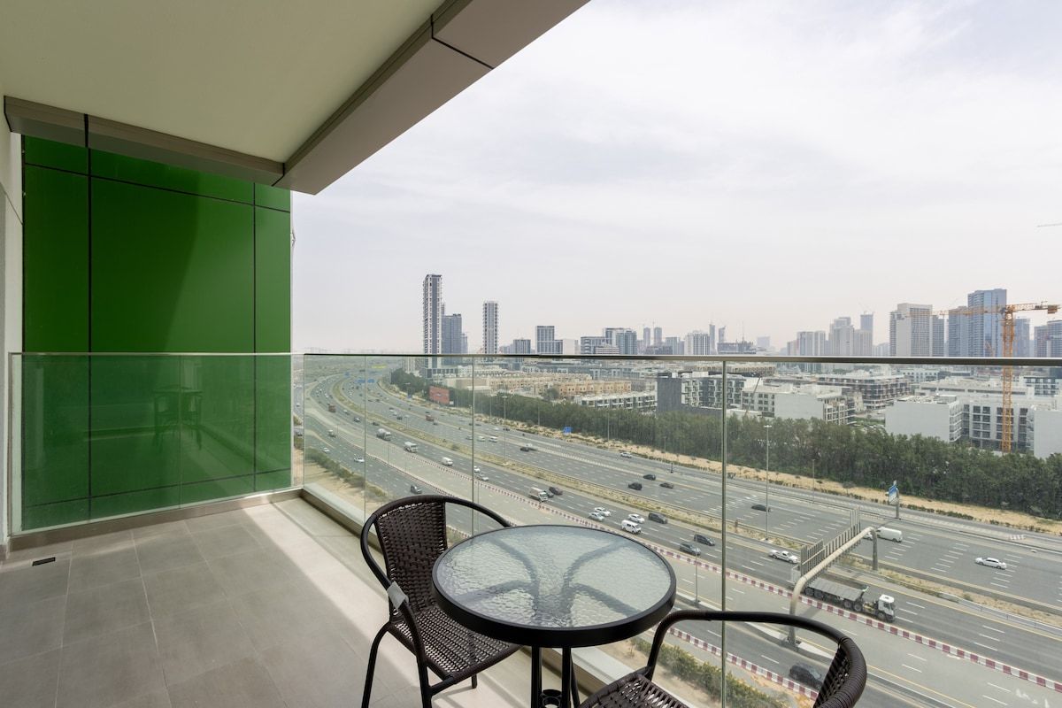 Serviced 1BR with Balcony, City Views and Pool