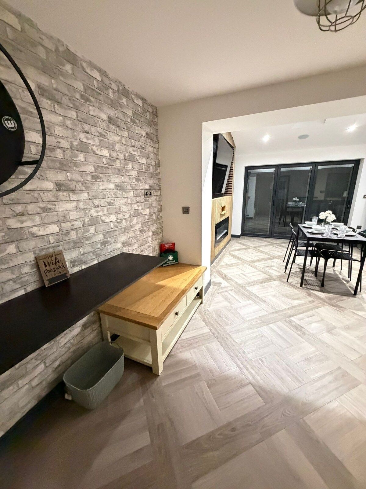 Spacious 4BR House|Parking|perfect for contractors