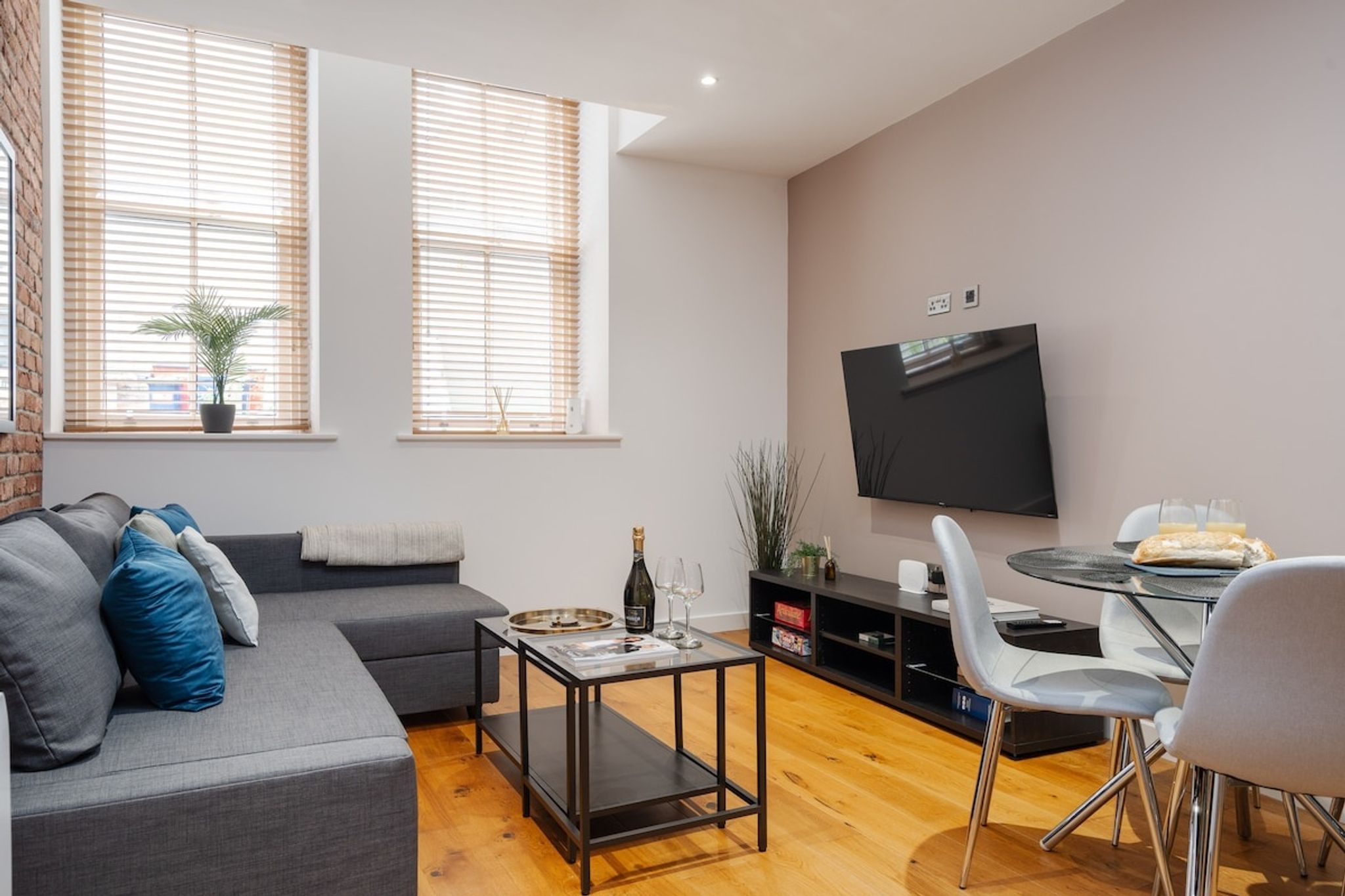 Central Nottingham 2BR Apt | Walk to Old Market Sq