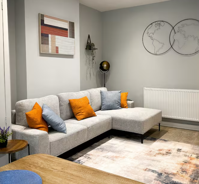 Entire 4 BR House By Homestyles Hosts Short Lets & Serviced Accommodation Suffolk | Contractors
