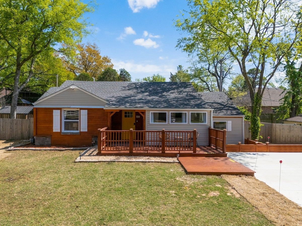 The Cedar House in Highland Park