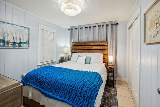 Lil John Coastal Cottage Near Siesta Key Beach