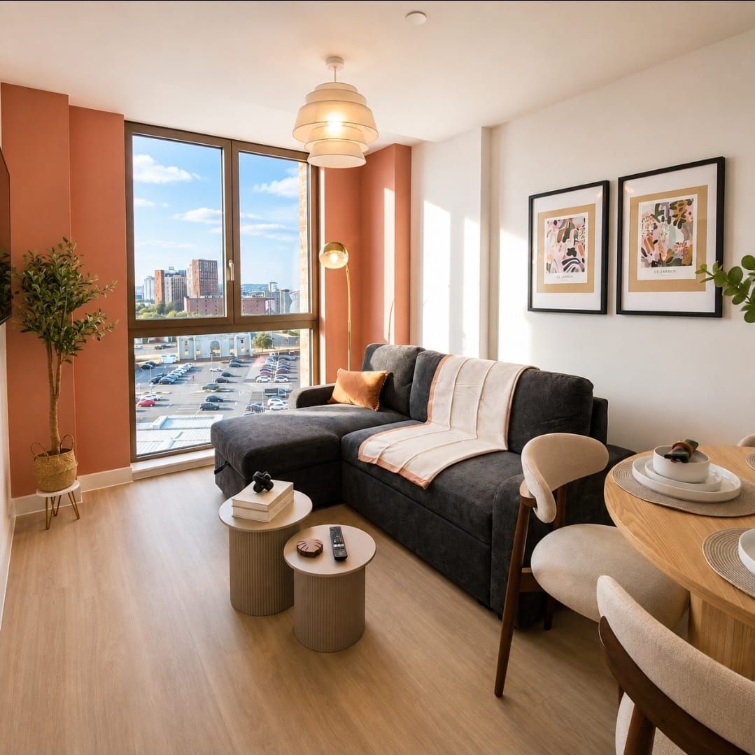 Luxury Trafford Apart | Sleeps 4 | Free Parking