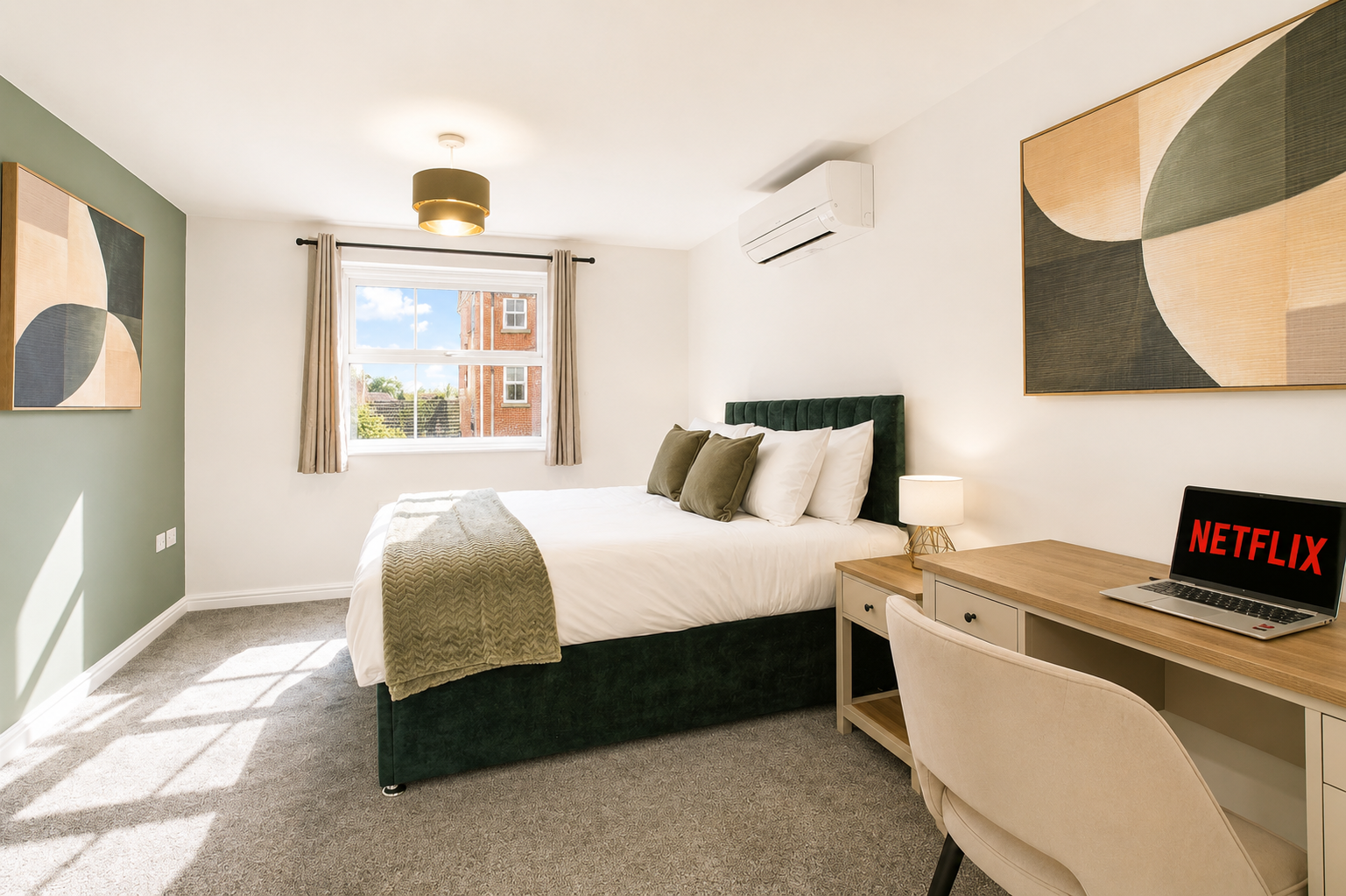 Games Room | Sleeps 11 | Gated Parking | Wi-Fi