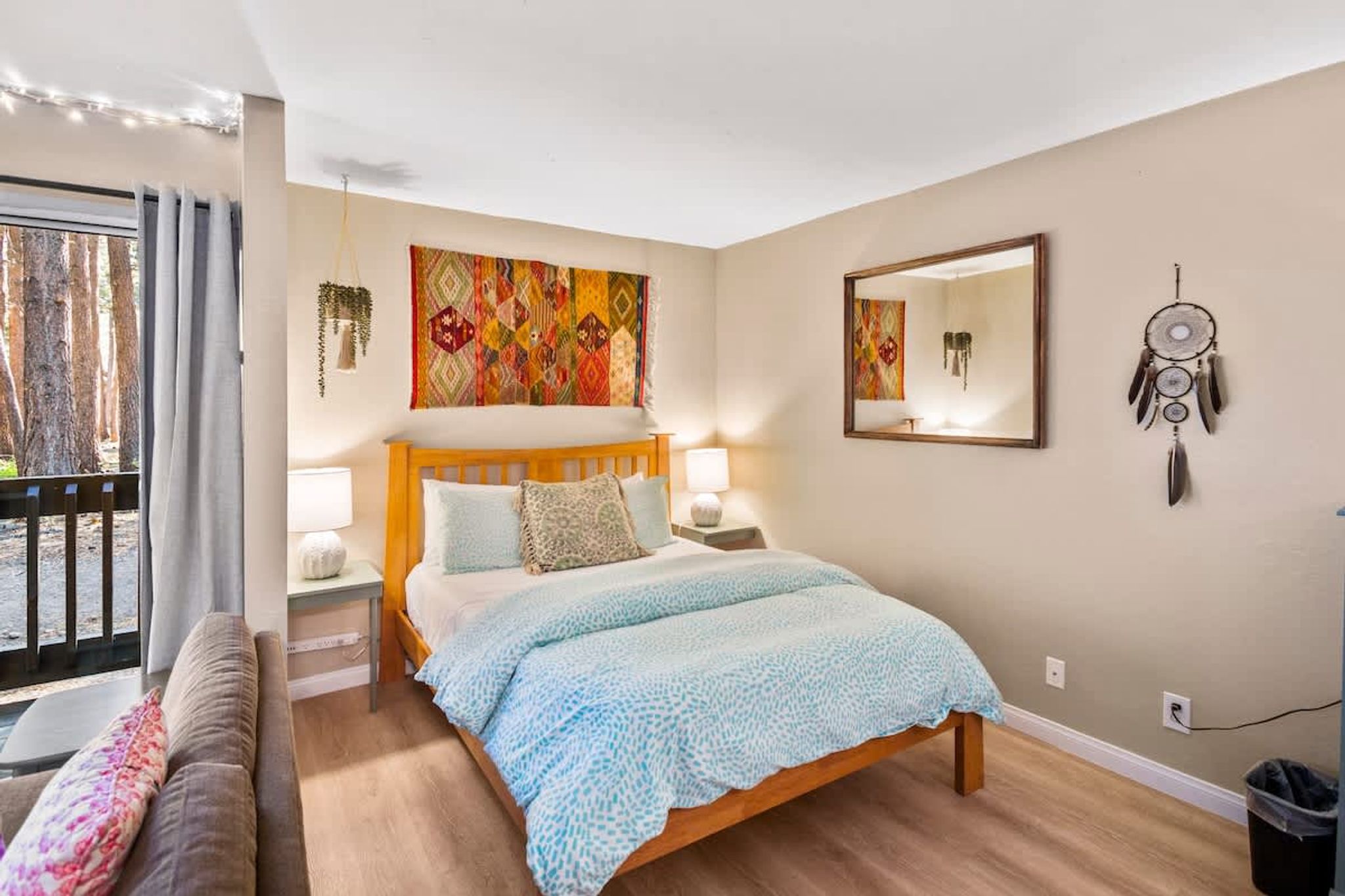 Pet Friendly Mammoth Studio w/ self check in