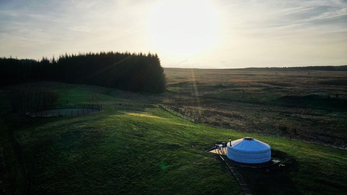 Mongolian Yurt with Spa on edge of Galloway Forest