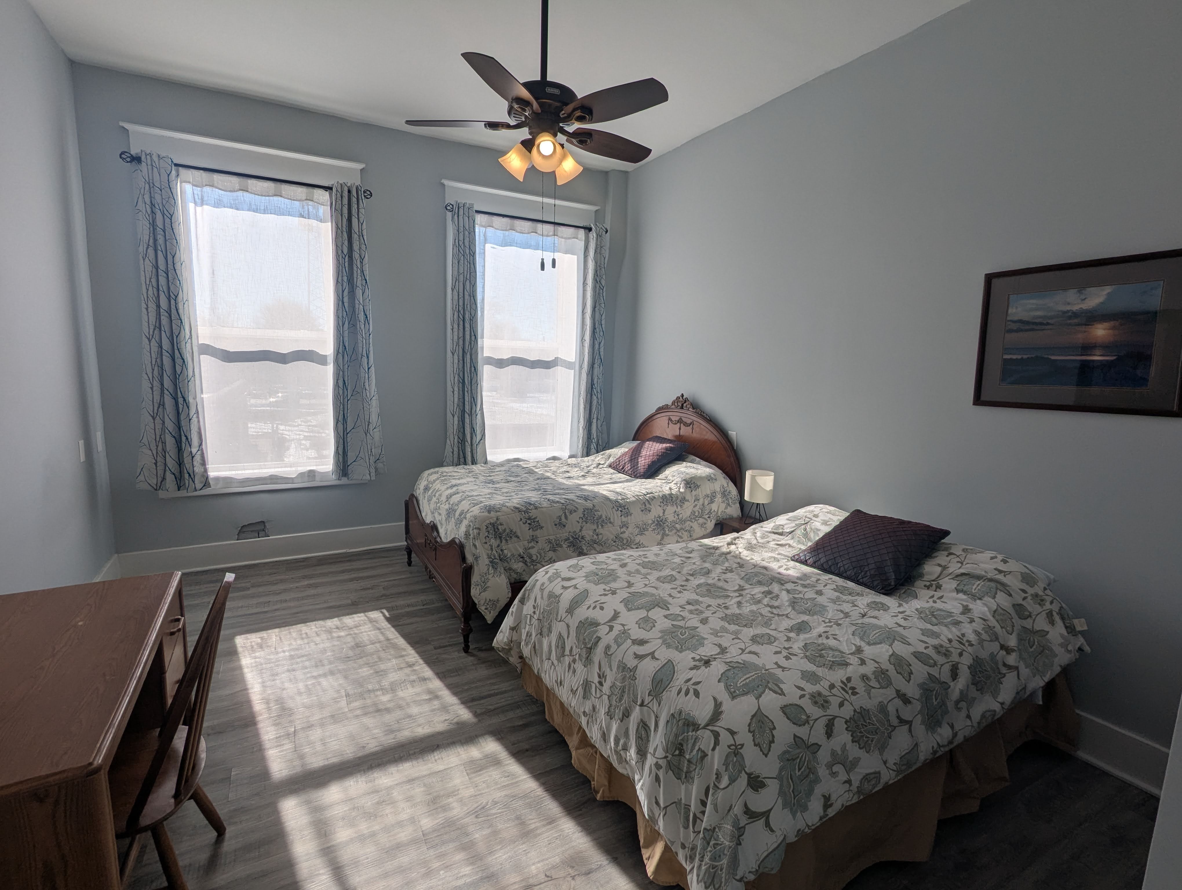 Private Studio Room with 2 Full Beds