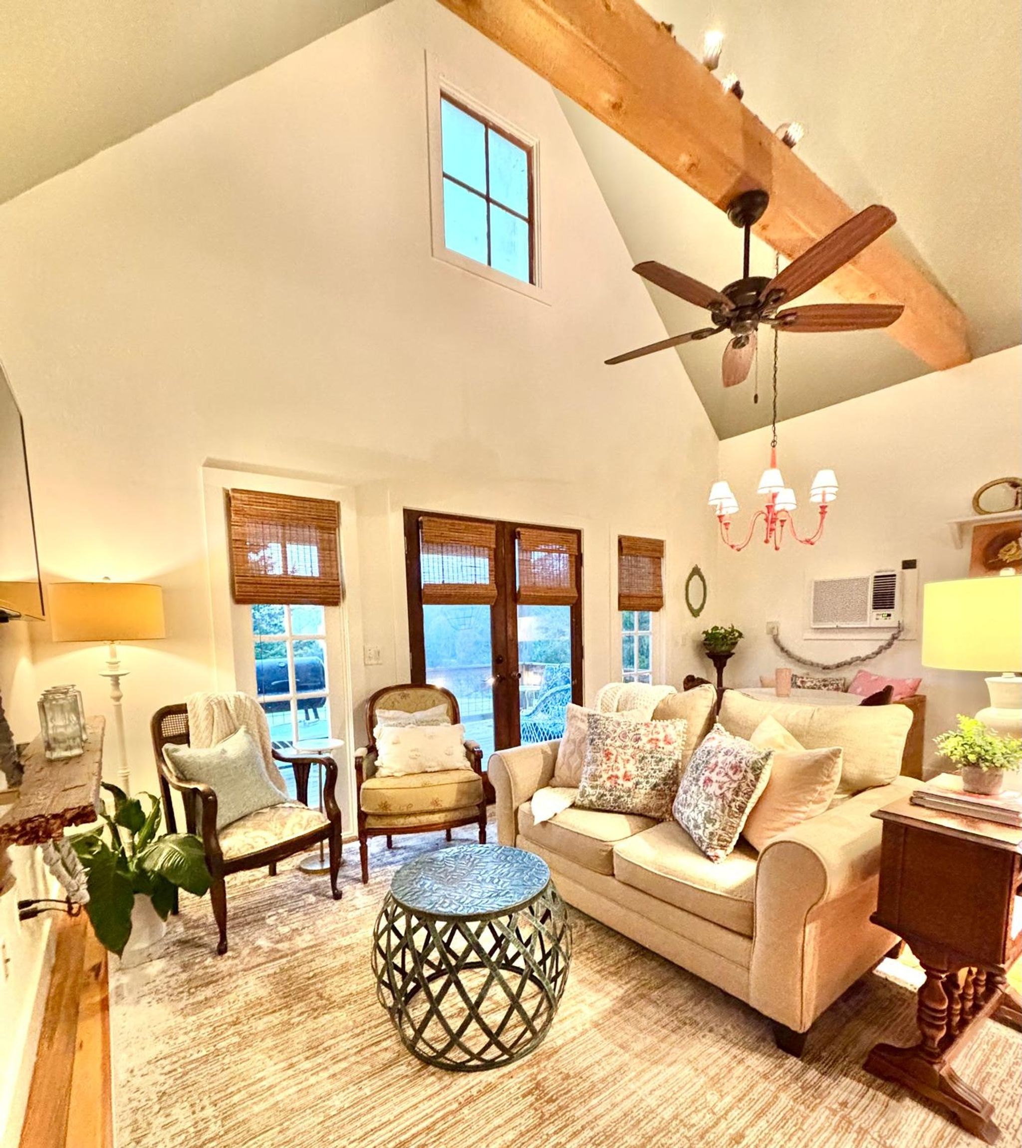 The Cottage, 2BR Farm Stay by Velvet Ditch Villas